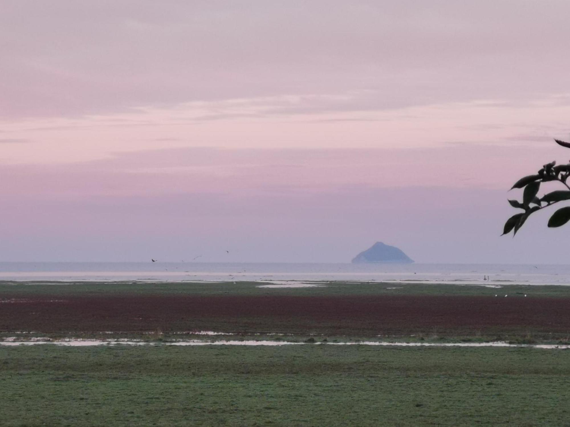 Entre Mont St Michel Et Merveille Vains Luaran gambar